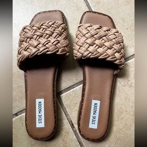 Steve Madden womens Santina slide sandals NWOT sz 9.5 in Natural Tan